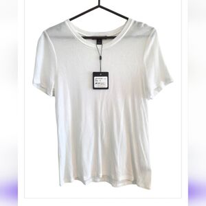 St. John NWT semi sheer ribbed Tshirt Sz M